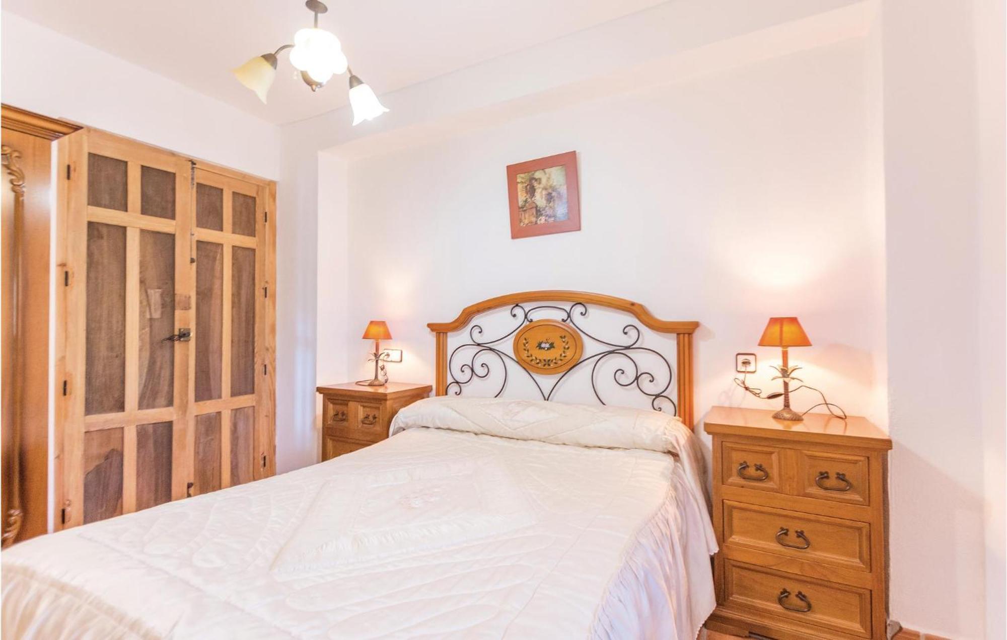 8 Bedroom Lovely Home In Iznajar Luaran gambar