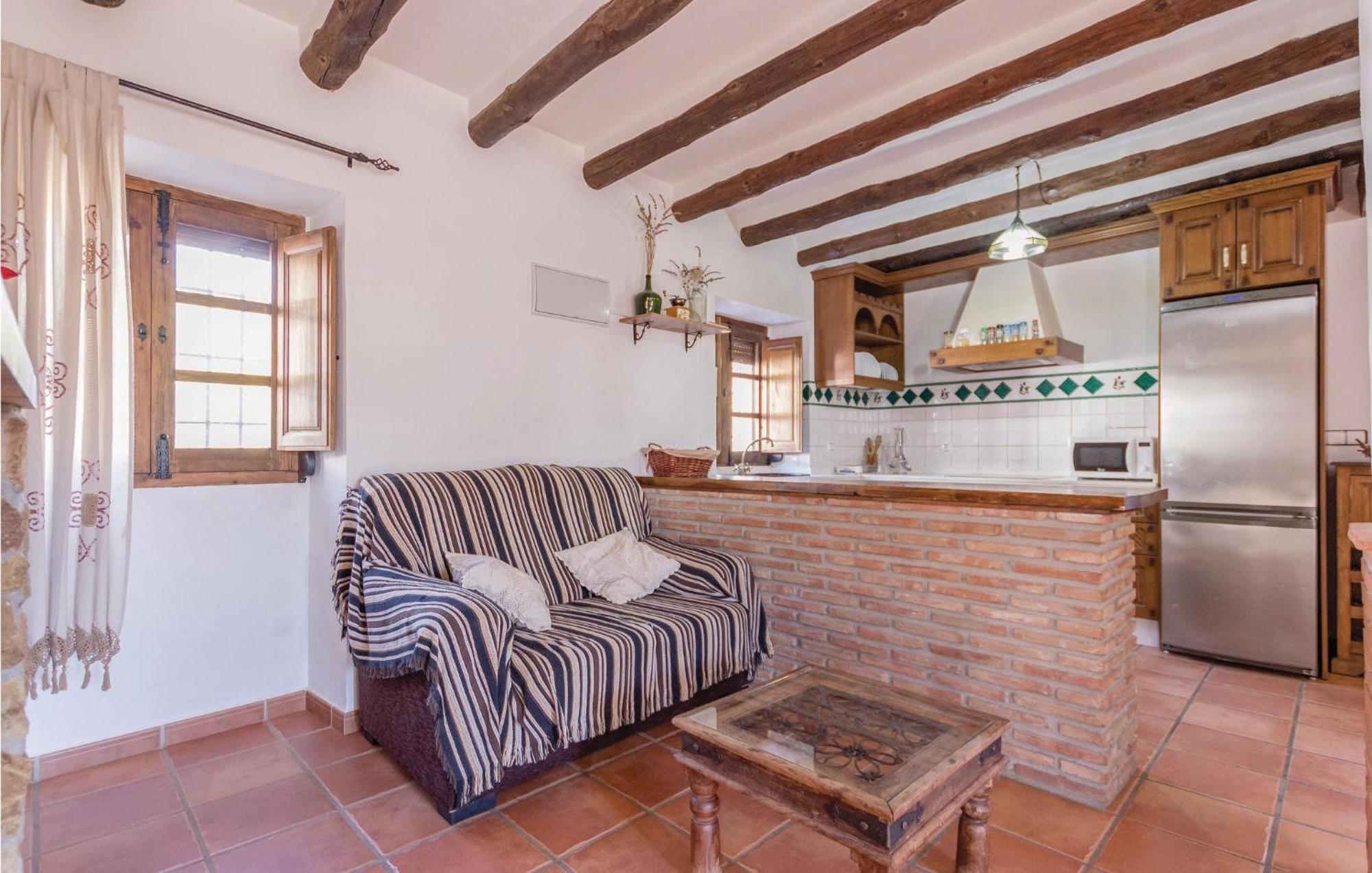 8 Bedroom Lovely Home In Iznajar Luaran gambar