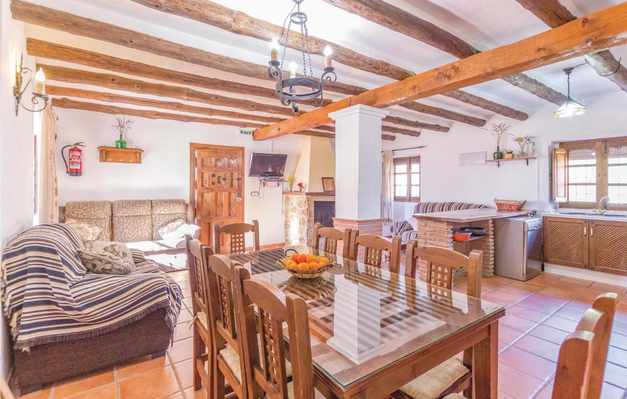 8 Bedroom Lovely Home In Iznajar Luaran gambar