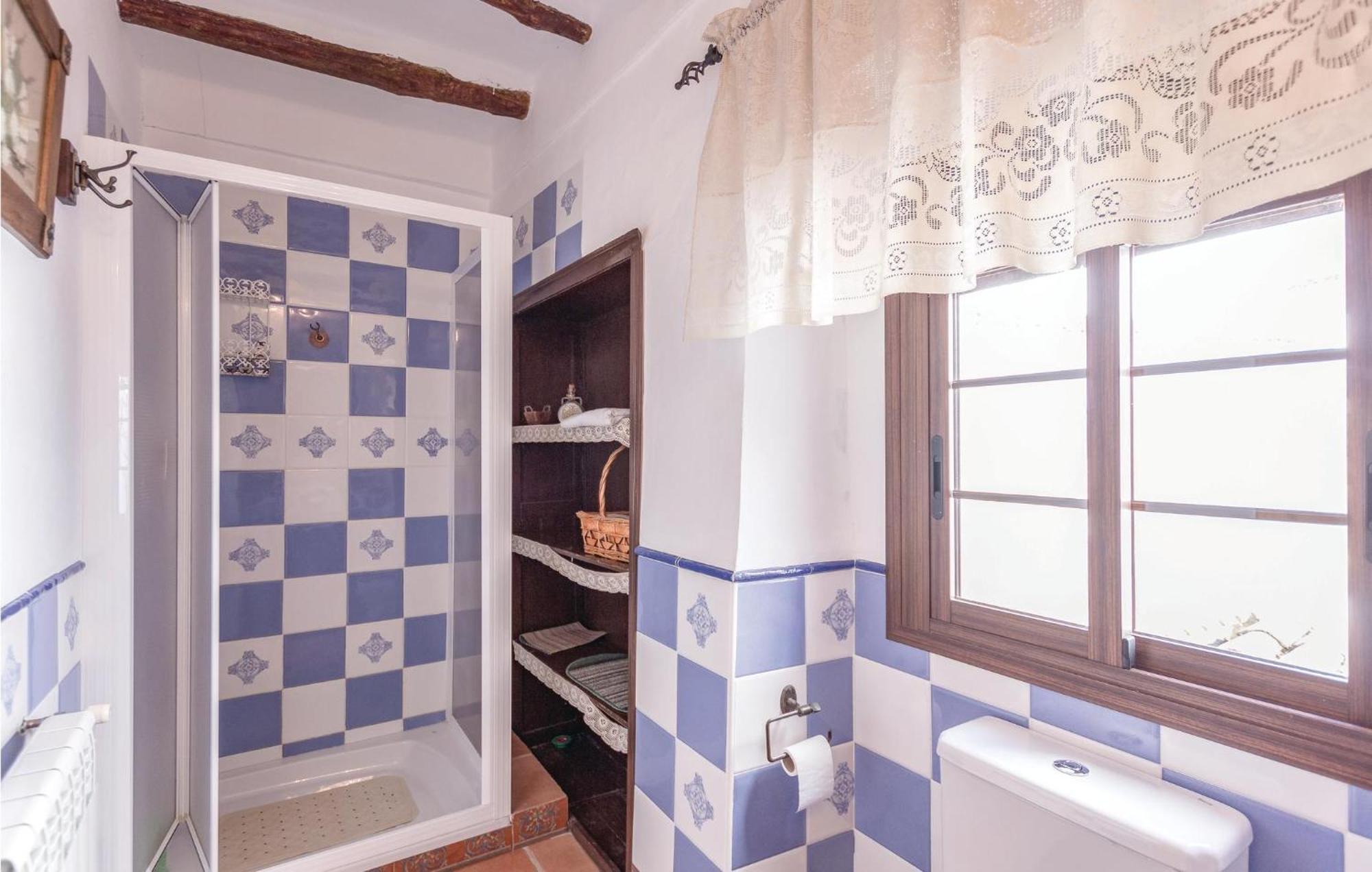8 Bedroom Lovely Home In Iznajar Luaran gambar