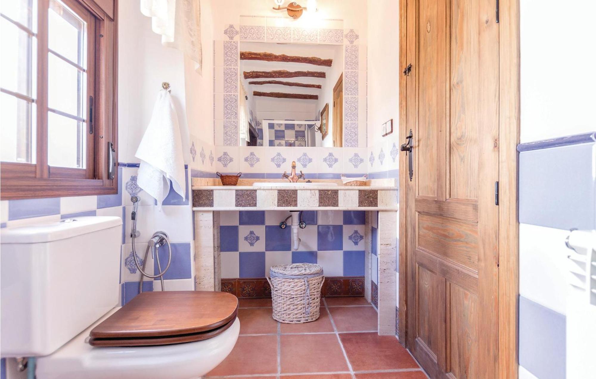 8 Bedroom Lovely Home In Iznajar Luaran gambar